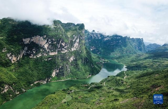 春日到贵州来看“海” tBIo0BbwVq55NOfdjpg