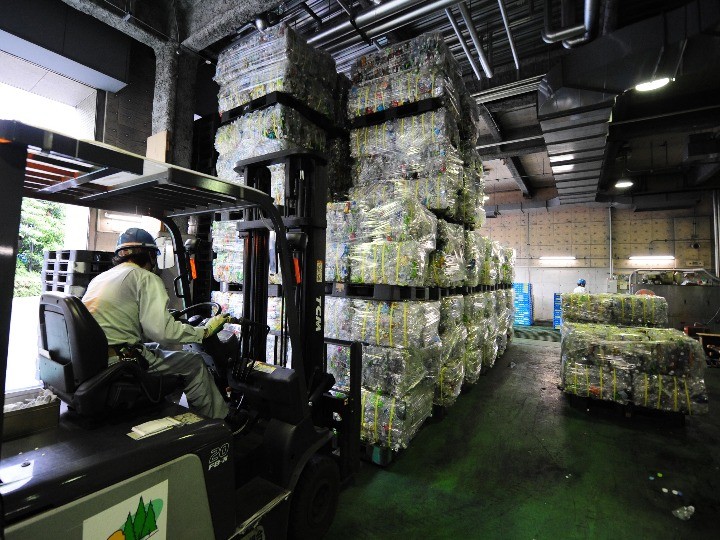 图说｜塑战速决？塑料垃圾正在污染生态系统，人类如何应对 S8ZFAU4Y78T8z8fFjpg