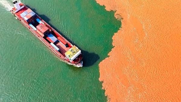 重庆两江交汇处“鸳鸯锅”奇观从何而来？水文部门答疑 D2PKz6z9c2LcLjsljpg